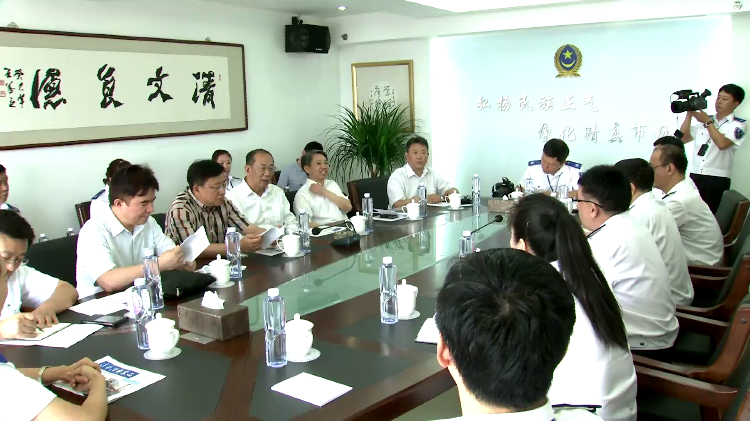 省领导调研清真食品管理工作